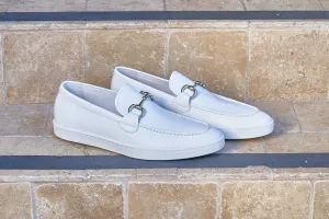 Weißer Kalbsleder-Slip-On mit Horsebit-Detail