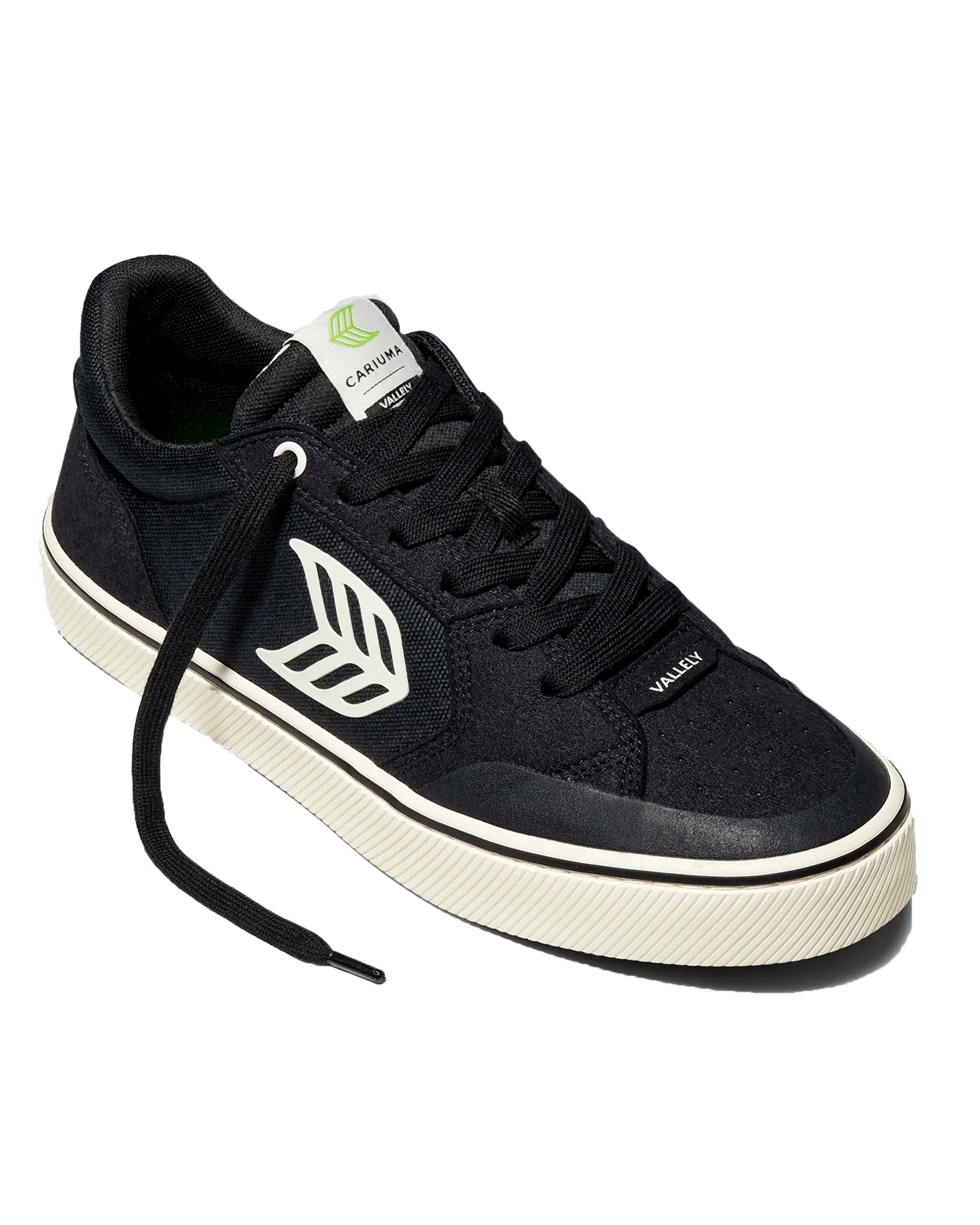 Cariuma Schuhe Die Vallely Skate Schuhe in Schwarz & Elfenbein