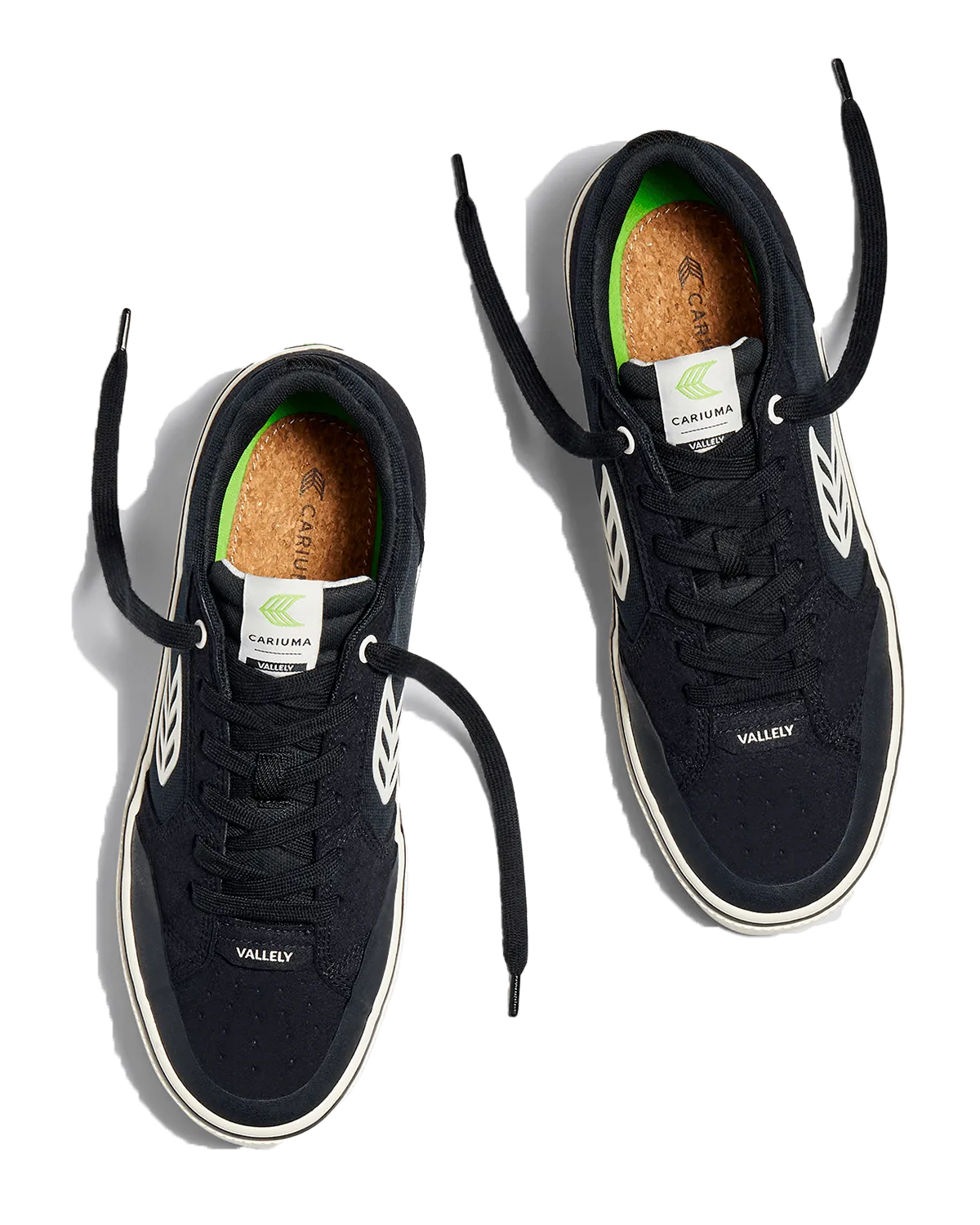 Cariuma Schuhe Die Vallely Skate Schuhe in Schwarz & Elfenbein