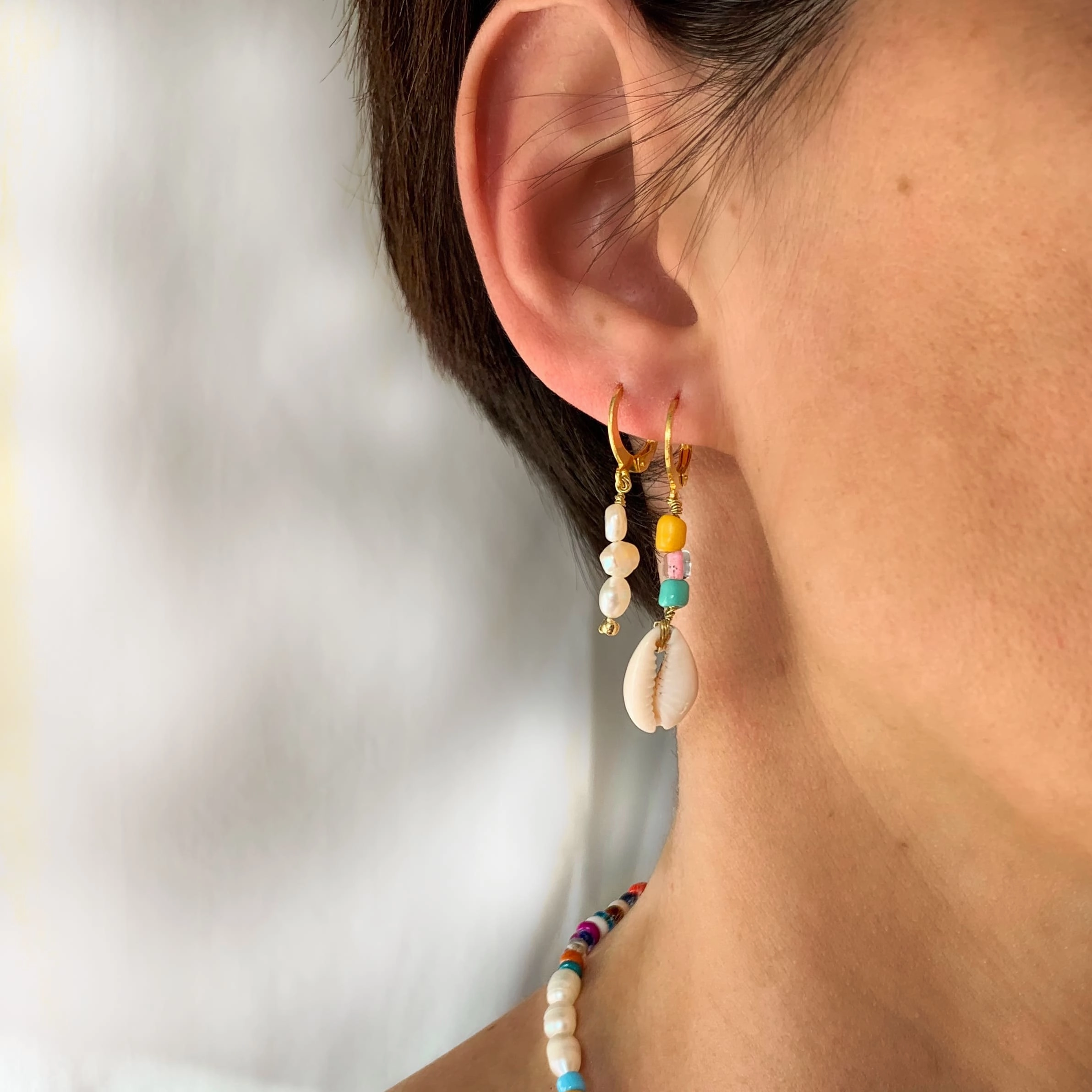 COWRY SHELL HOOP