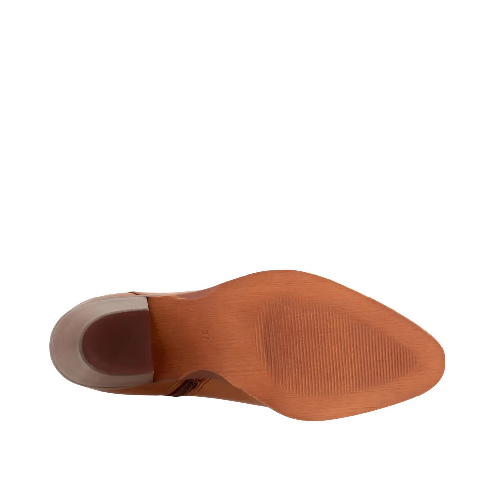 EOS Footwear Damen Ellie Stiefel mit Absatz und Seitlichem Reißverschluss in Brandy