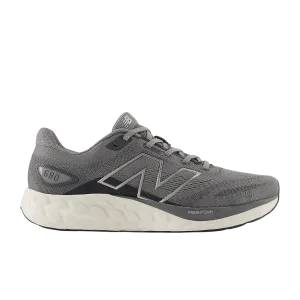 Herren 680 V8