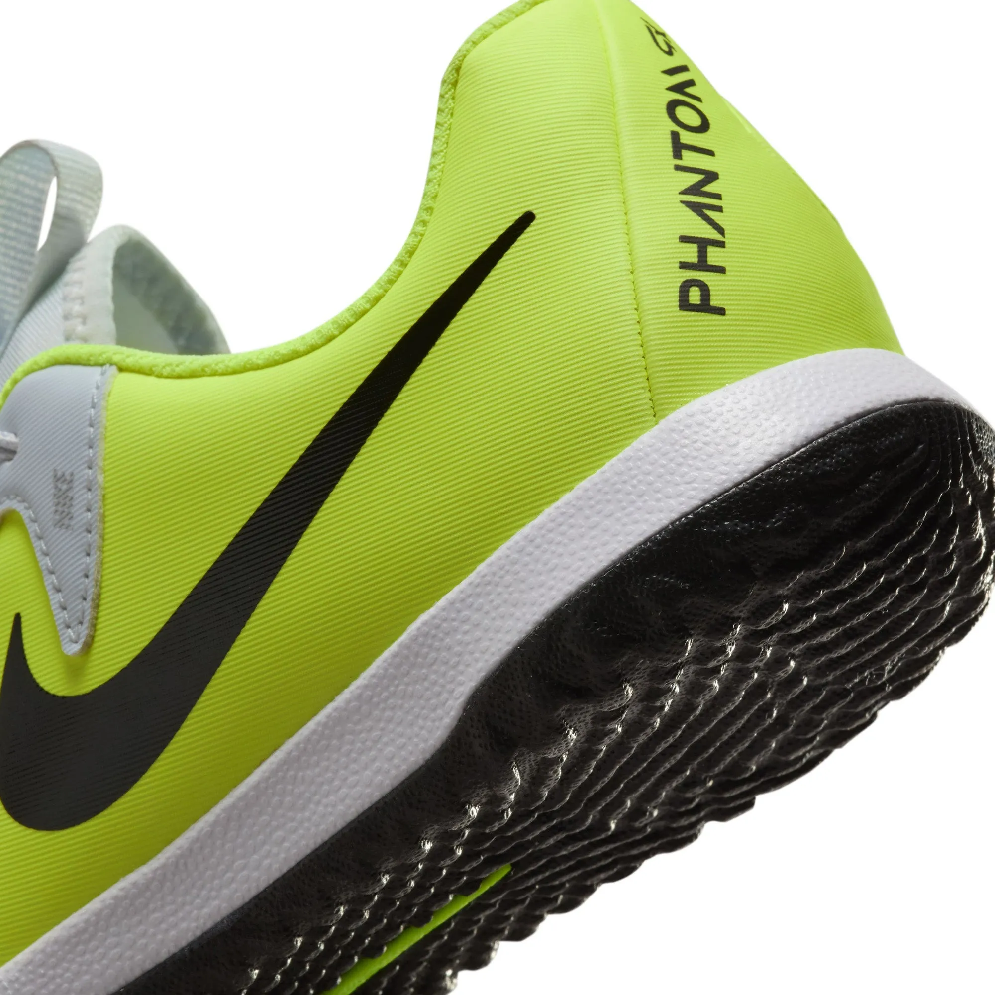 Nike Jr. Phantom GX 2 Academy Fußballschuhe für Klein-/Großkinder (Indoor)