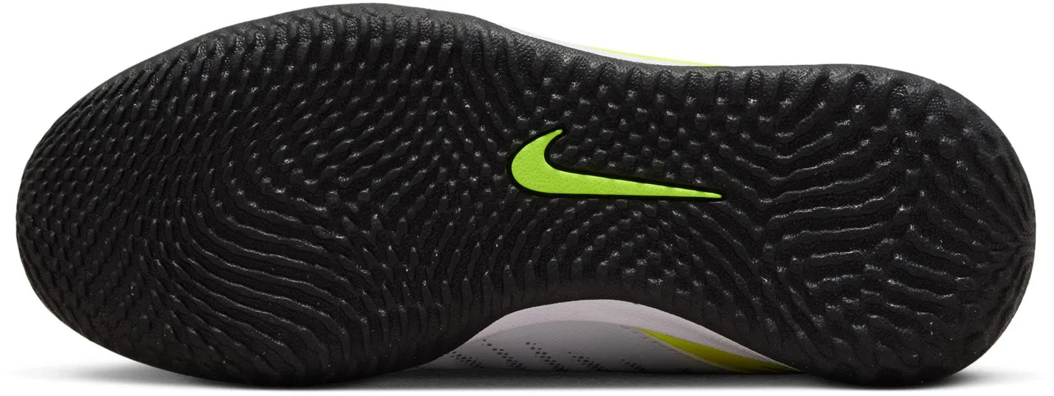 Nike Jr. Phantom GX 2 Academy Fußballschuhe für Klein-/Großkinder (Indoor)