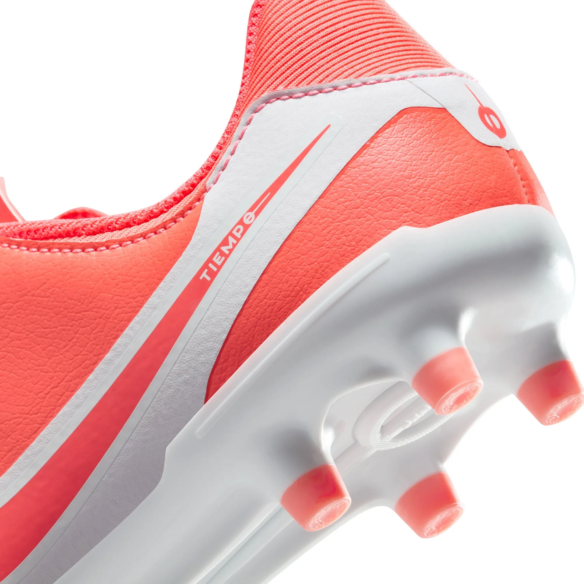 Nike Jr. Tiempo Legend 10 Academy Fußballschuhe mit niedrigem Schaft für kleine/große Kinder, für verschiedene Bodenbeläge