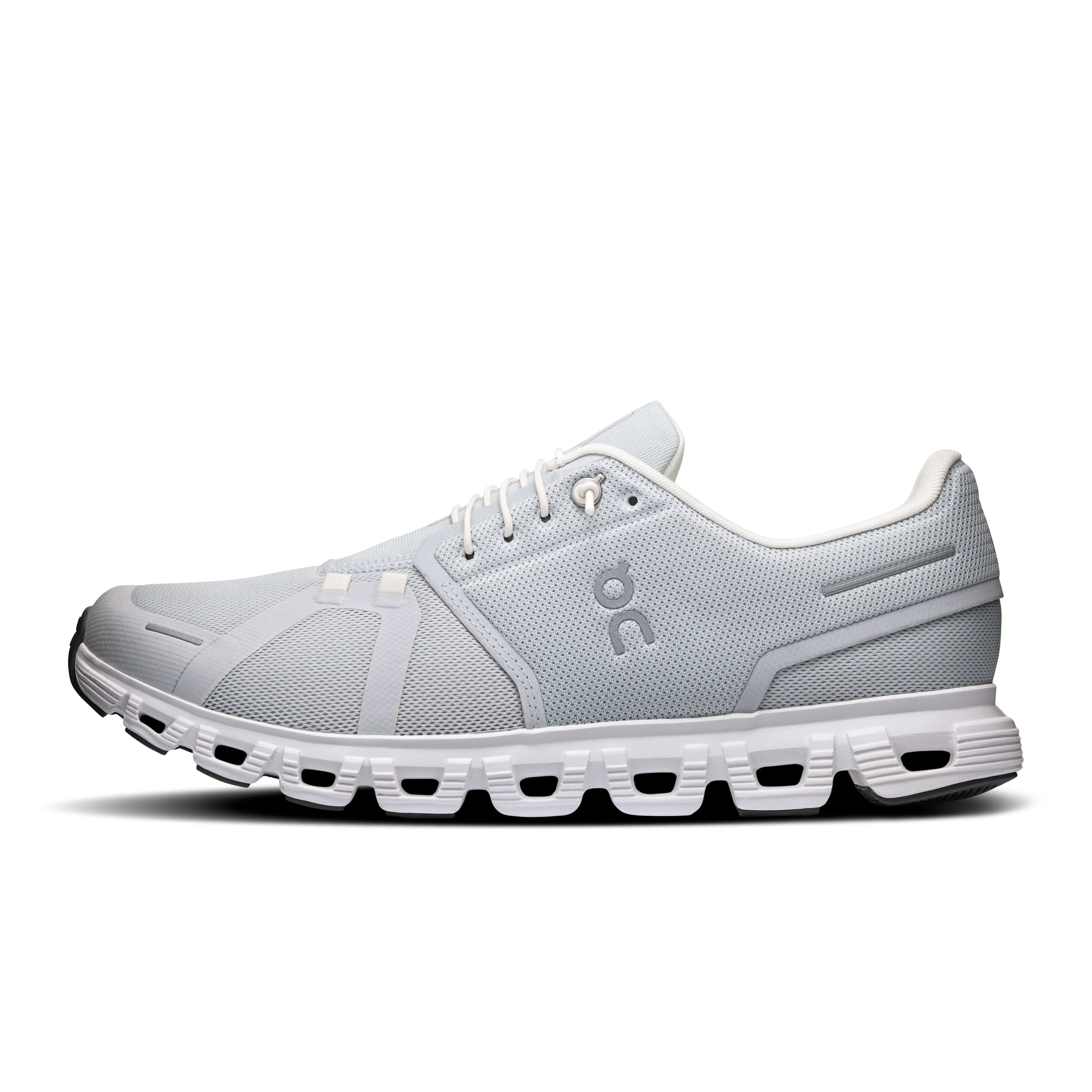 ON RUNNING CLOUD 6 HERRE