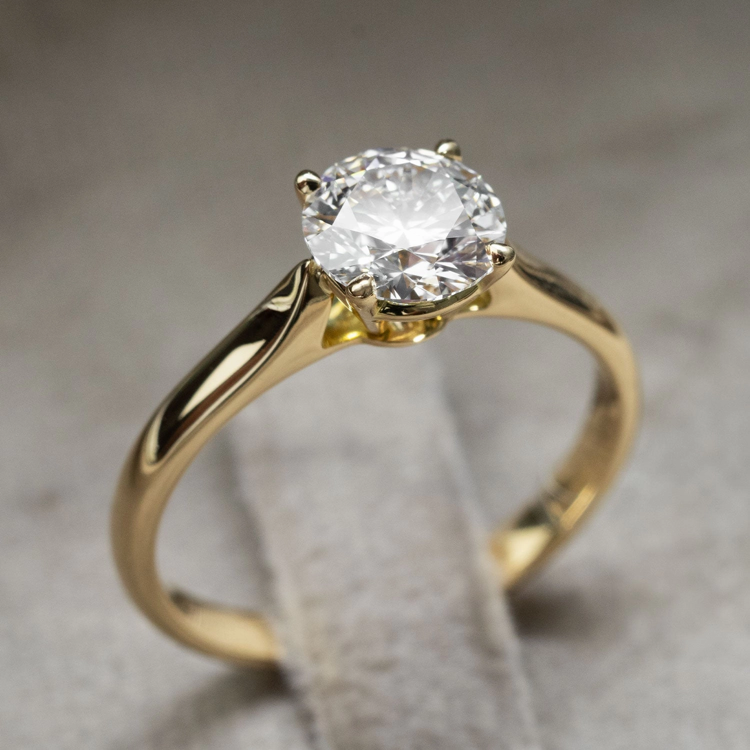 Ring solitaire 750 white gold 1 brilliant 1.03ct. D/VS1