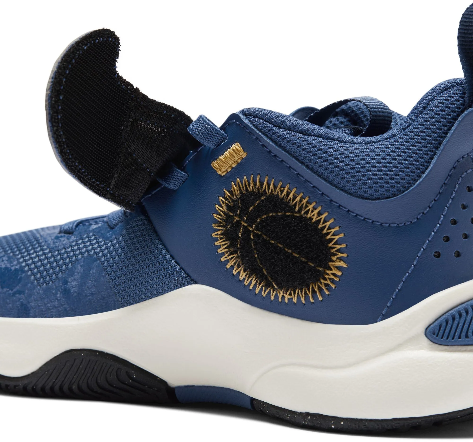 Team Hustle D 11 Kinder-Basketballschuhe