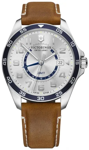 Victorinox Swiss Army FieldForce Classic GMT Herrenuhr mit Karamell-Lederarmband, silbernem Zifferblatt und Datumsanzeige 241931 Victorinox Swiss Army Uhren