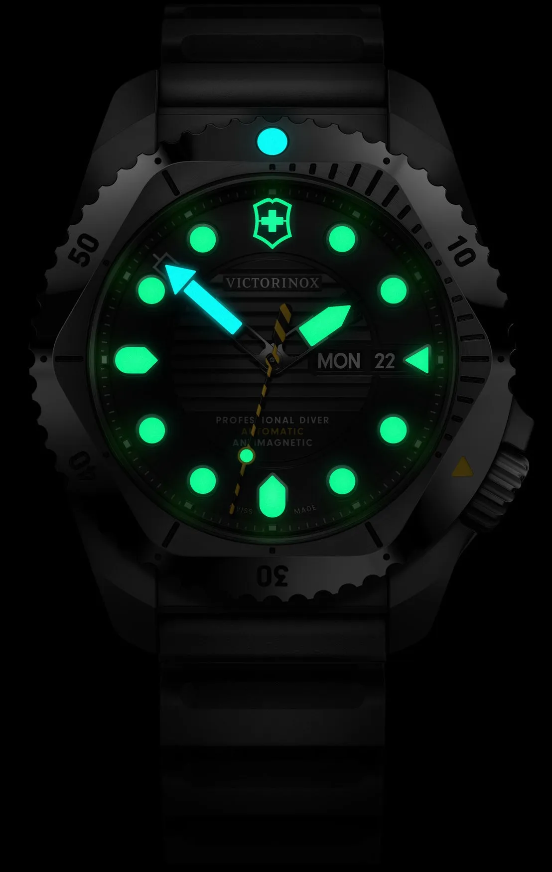 Victorinox Uhren Victorinox Dive Pro Automatik Drei Zeiger Stahlarmbanduhr