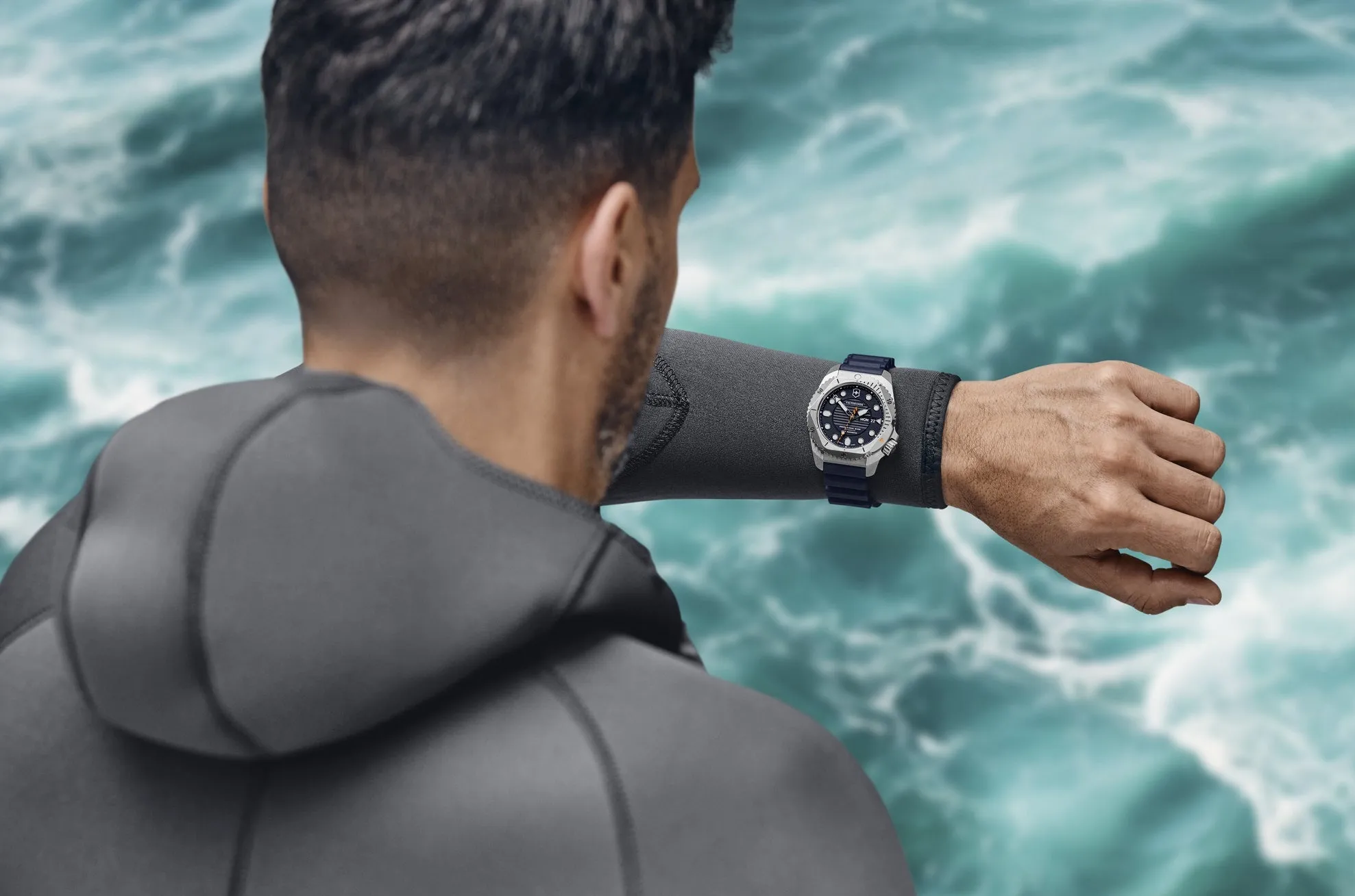Victorinox Uhren Victorinox Dive Pro Automatik Drei Zeiger Stahlarmbanduhr