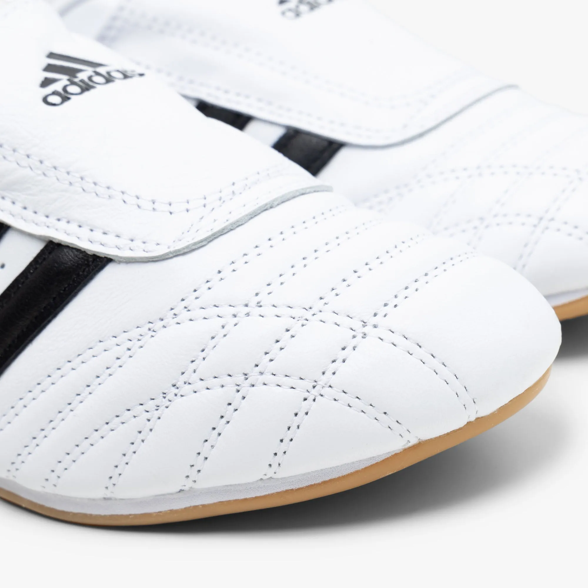 adidas Originals Damen Taekwondo Ftwr Weiß / Core Schwarz - Gum