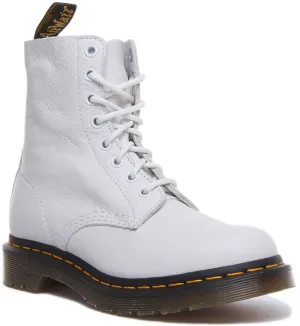 Dr. Martens 1460 Pascal in weißen Schuhen Dr. Martens