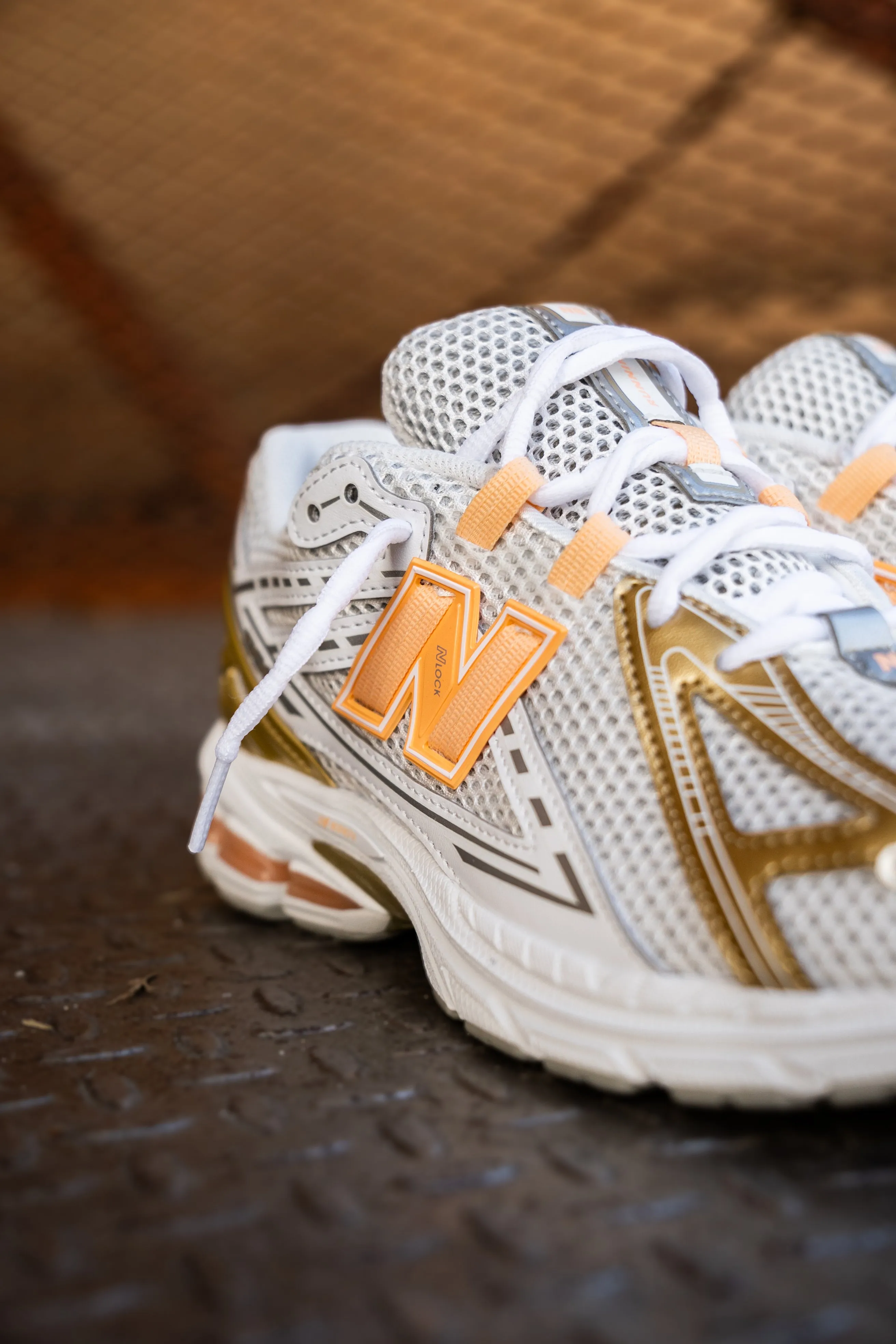 New Balance 1906 für Schulkinder (Grau/Orange) - U1906RCH