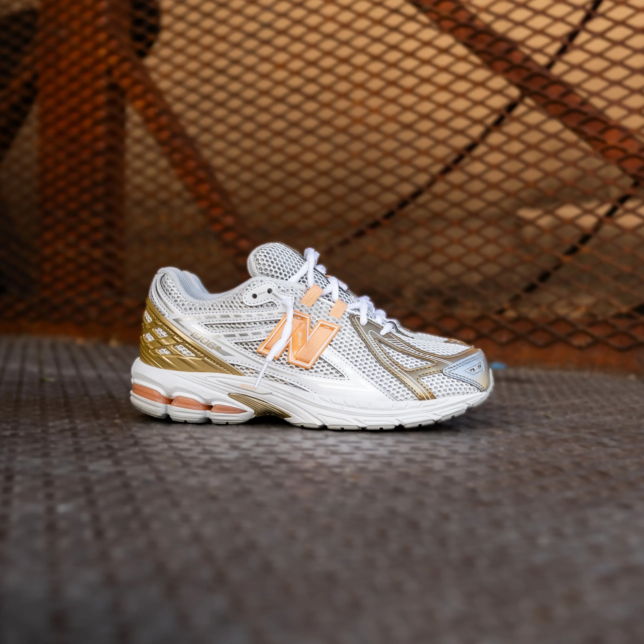 New Balance 1906 für Schulkinder (Grau/Orange) - U1906RCH