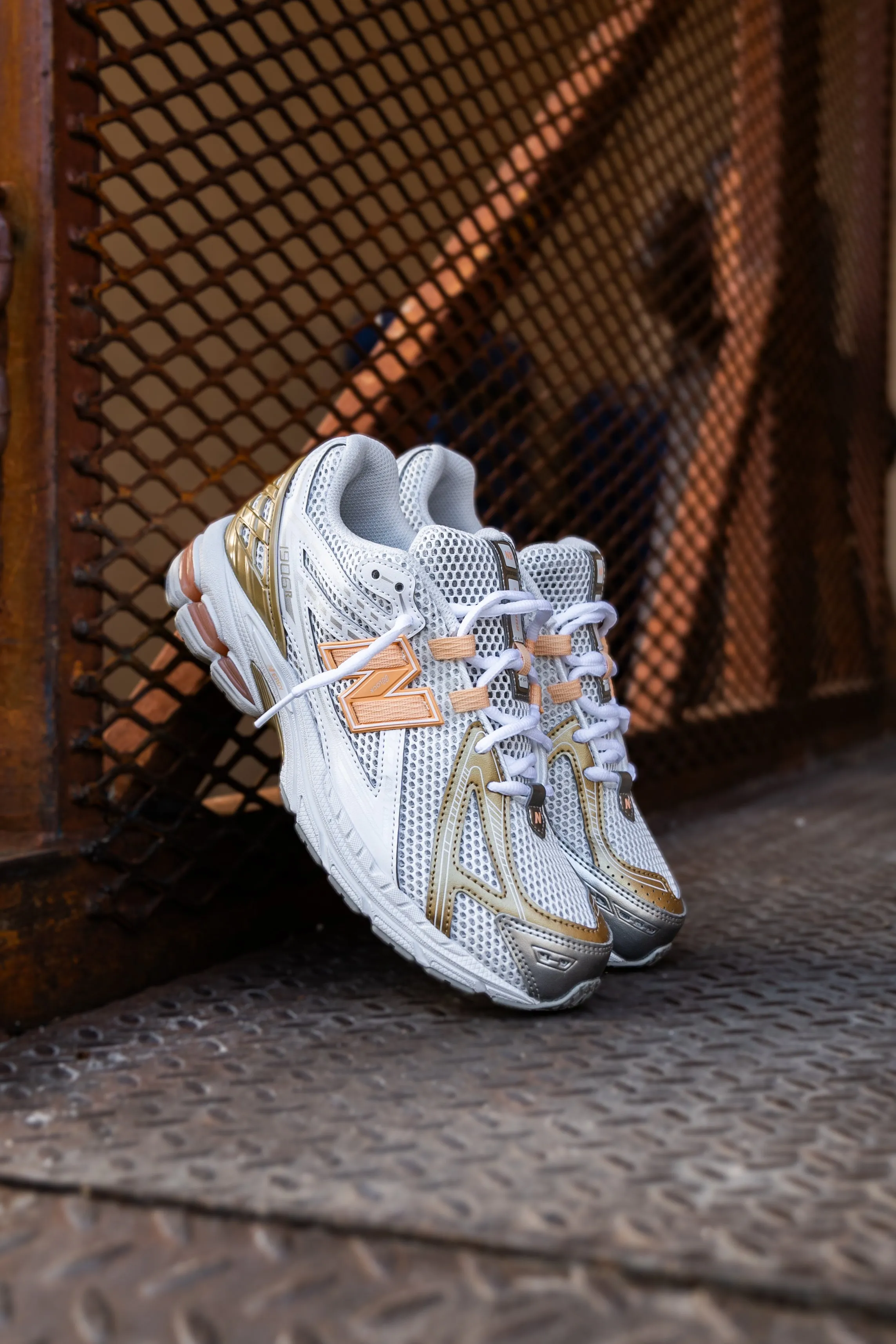 New Balance 1906 für Schulkinder (Grau/Orange) - U1906RCH