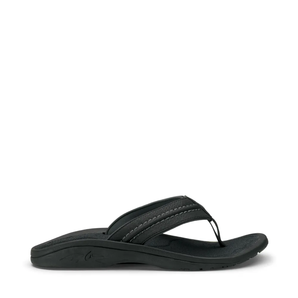OluKai Herren Hokua Thong Sandale in Schwarz/Dunkelschatten