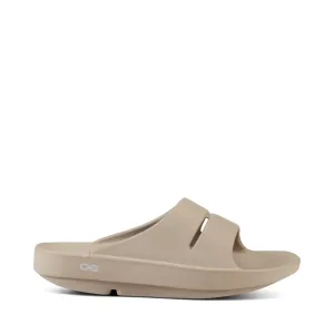 OOfos OOahh Slide Sandale in Nomad