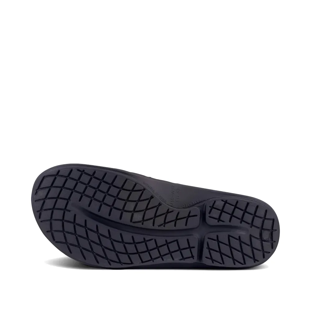 OOfos OOahh Sport Flex verstellbare Slide-Sandale in Schwarz