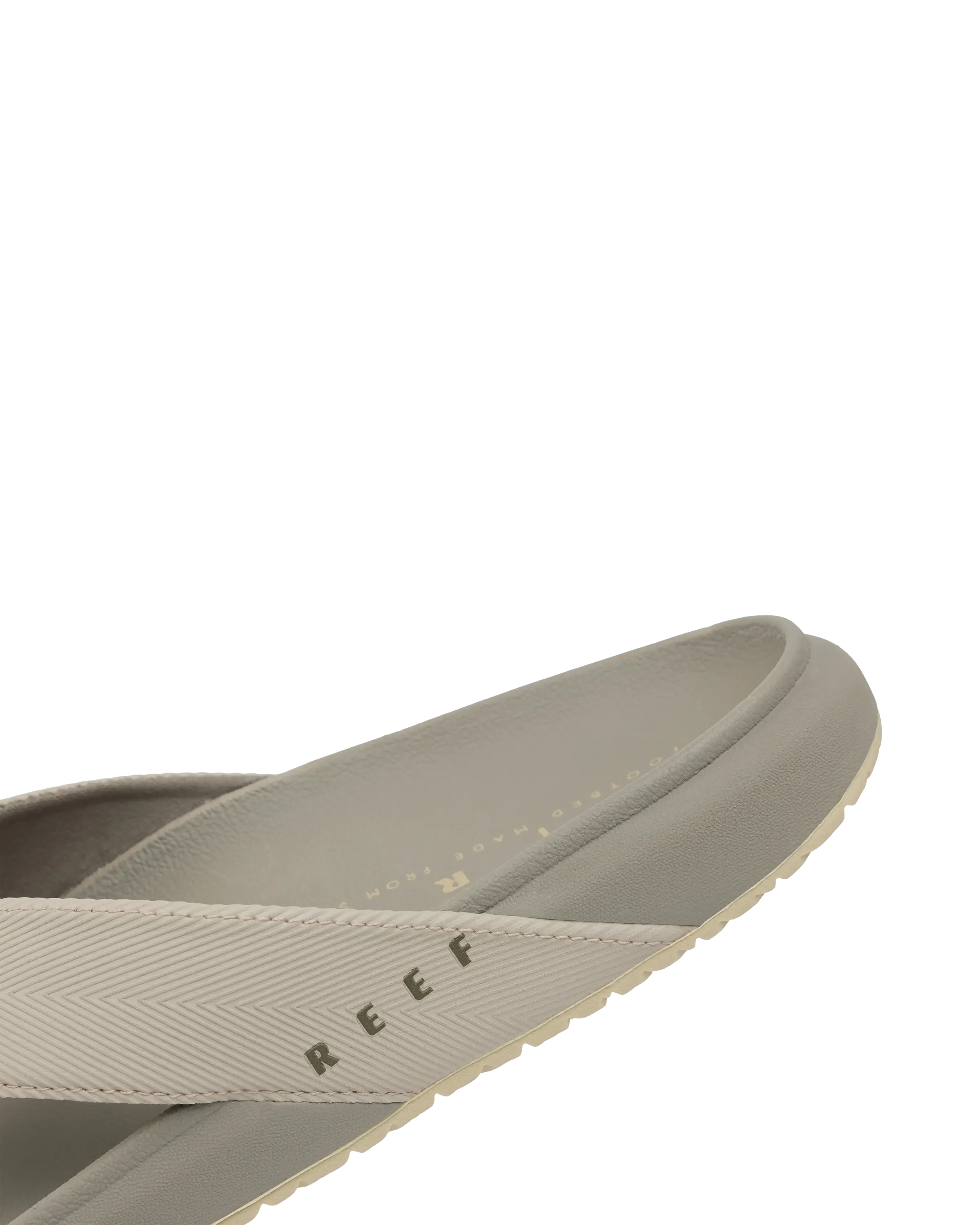 Die Raglan Flip-Flops in Stein
